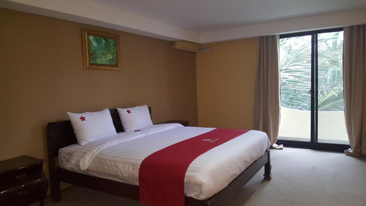 Phil Oasis Hotel & Resort Silang Exterior photo